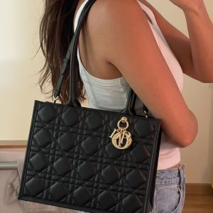 Medium Book Tote Black Macrocannage Calfskin – High-End Replica Tote